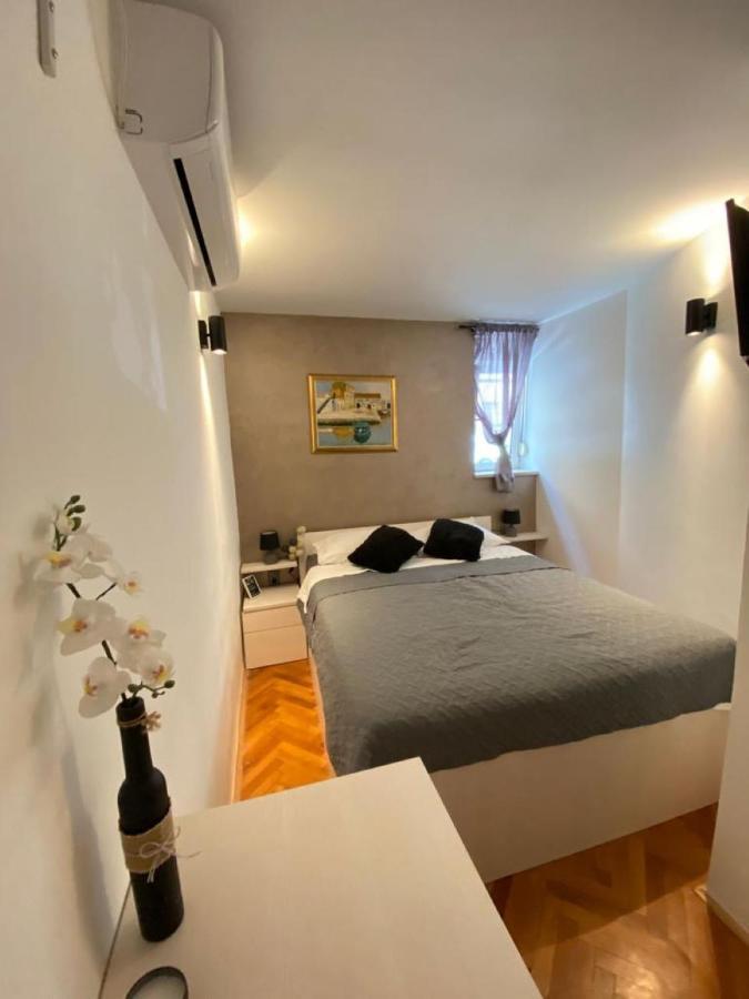 Guesthause Antonio Hotel Split Bagian luar foto